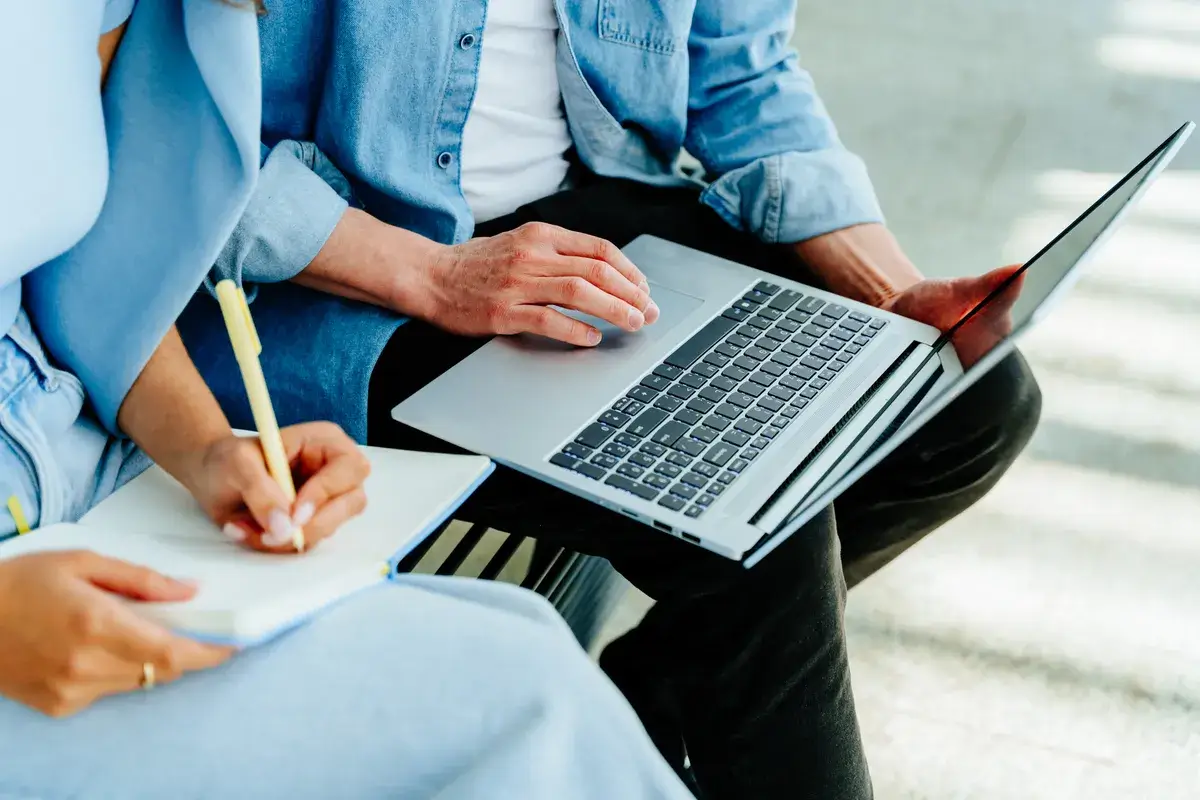 collaborative-teamwork-with-laptop