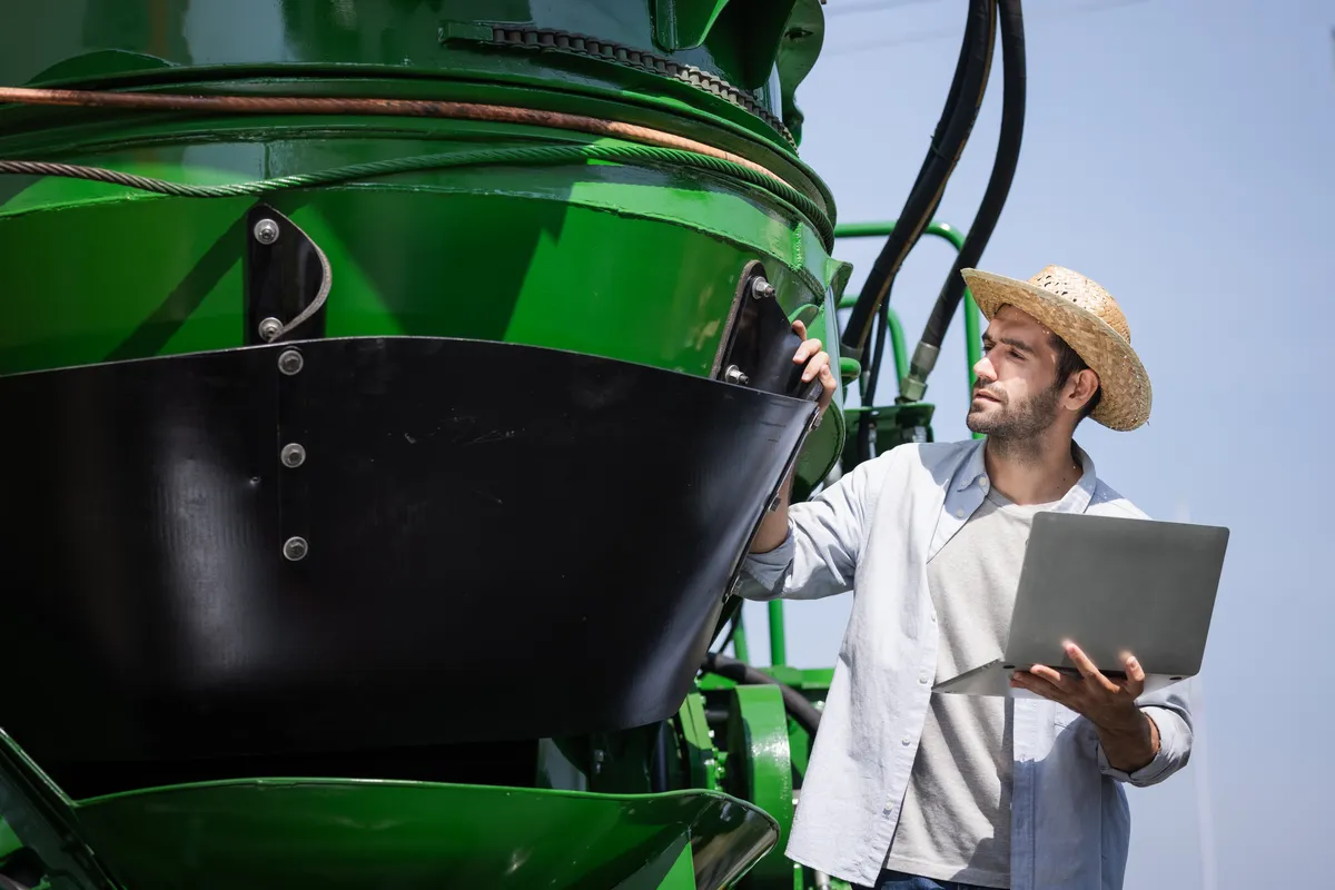 inspection-of-the-hydraulic-system-of-machinery